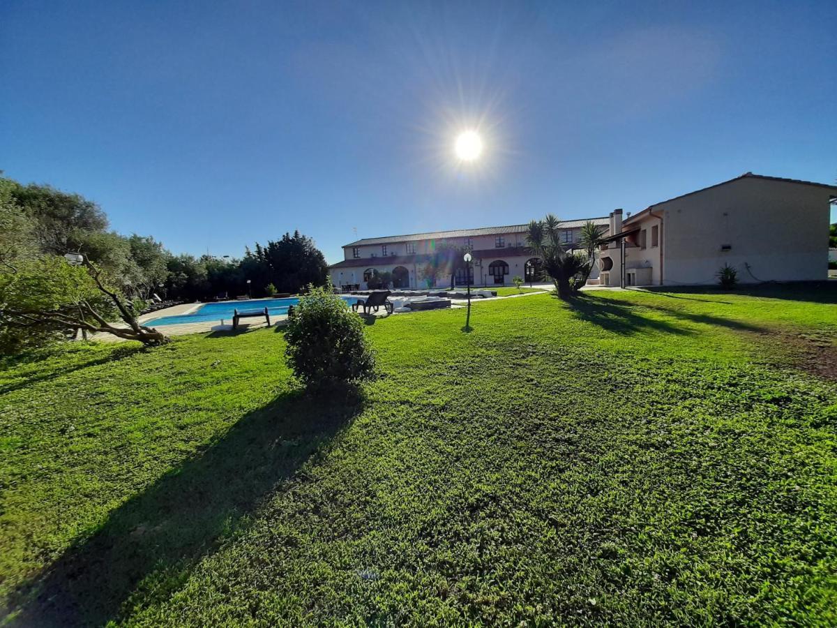 Hotel Sport Village Iglesias Exteriör bild